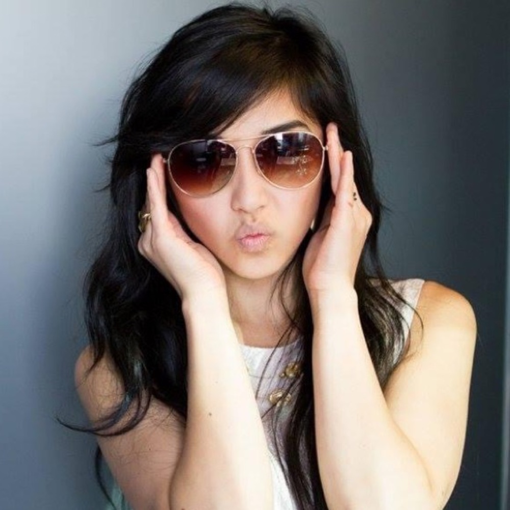 Meet your Posher, Posh Atlast